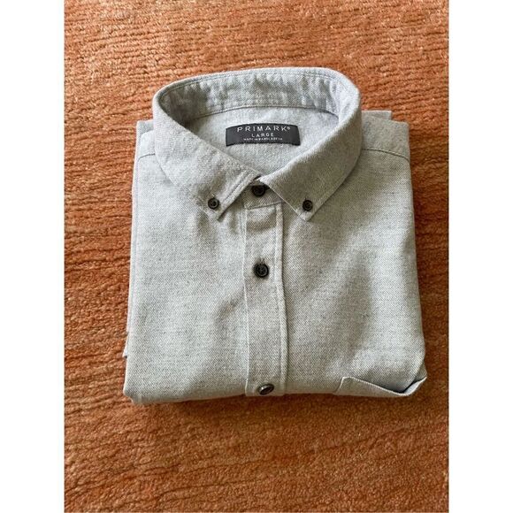 PRIMARK Gray shirt with black buttons - Picture 2 of 7